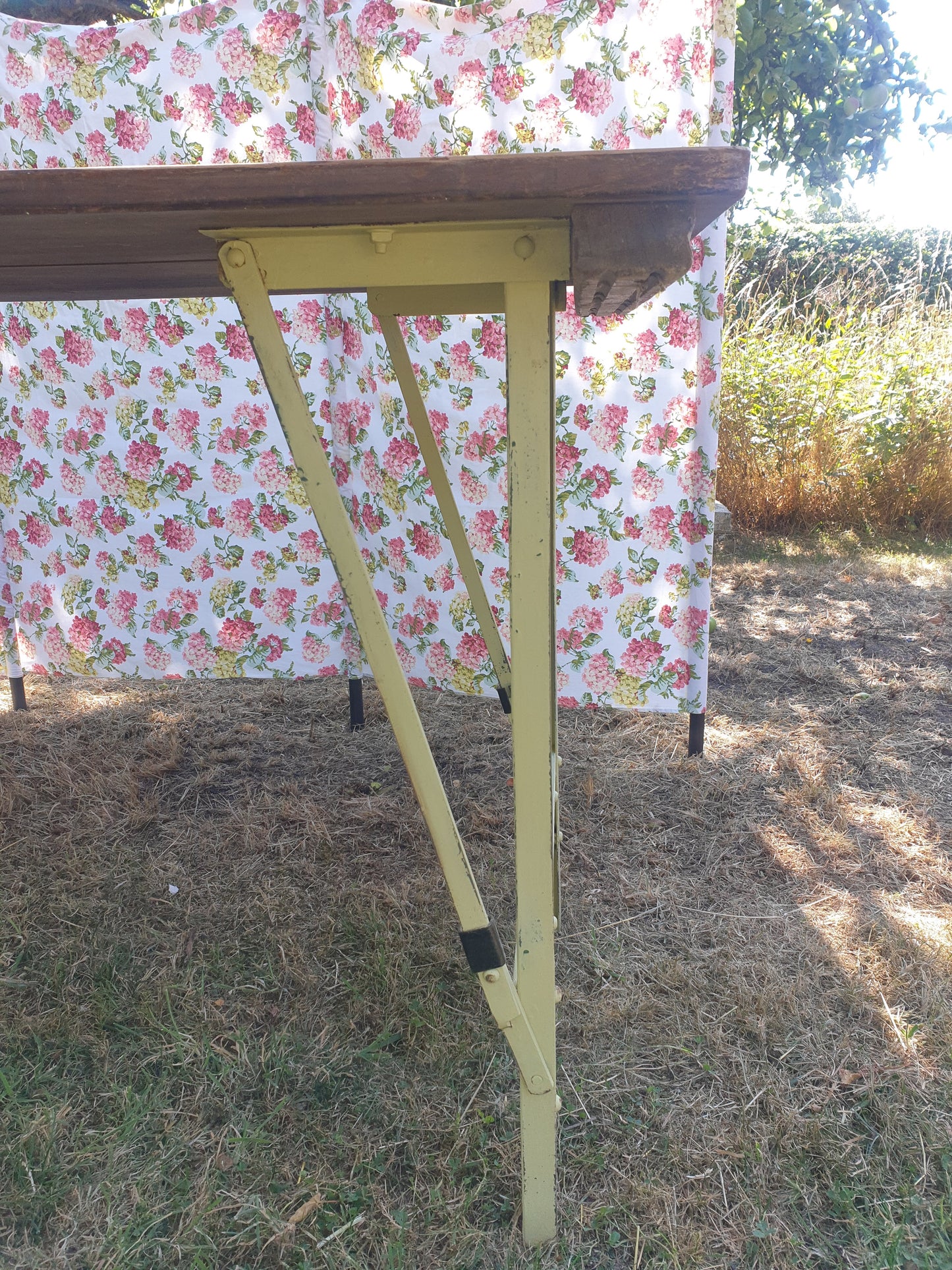 Vintage 3 plank trestle table with folding metal legs