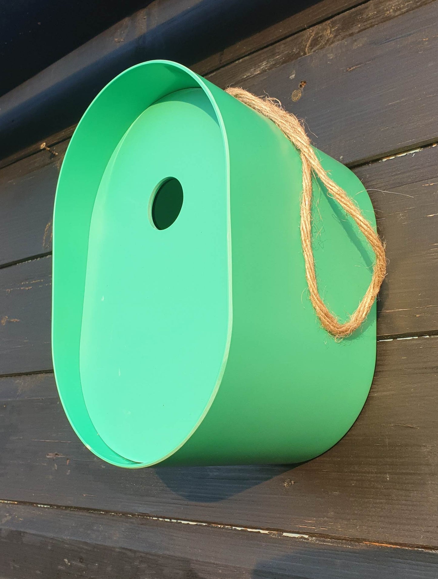 Nesting box, oval, bamboo.