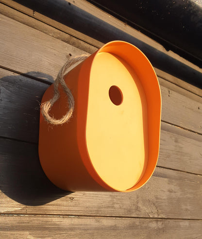 Nesting box, oval, bamboo.