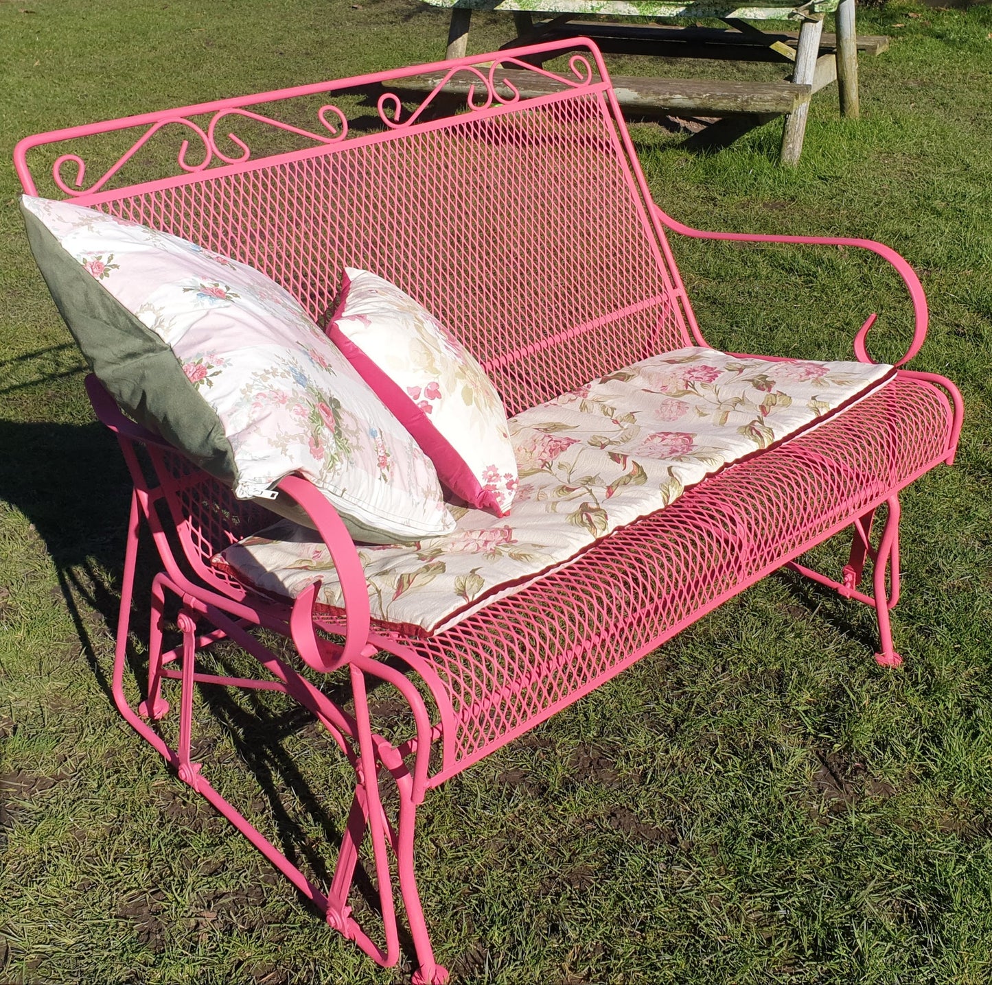 Vintage Metal Mesh Patio Glider Swing Bench - Pink Retro Garden Seat